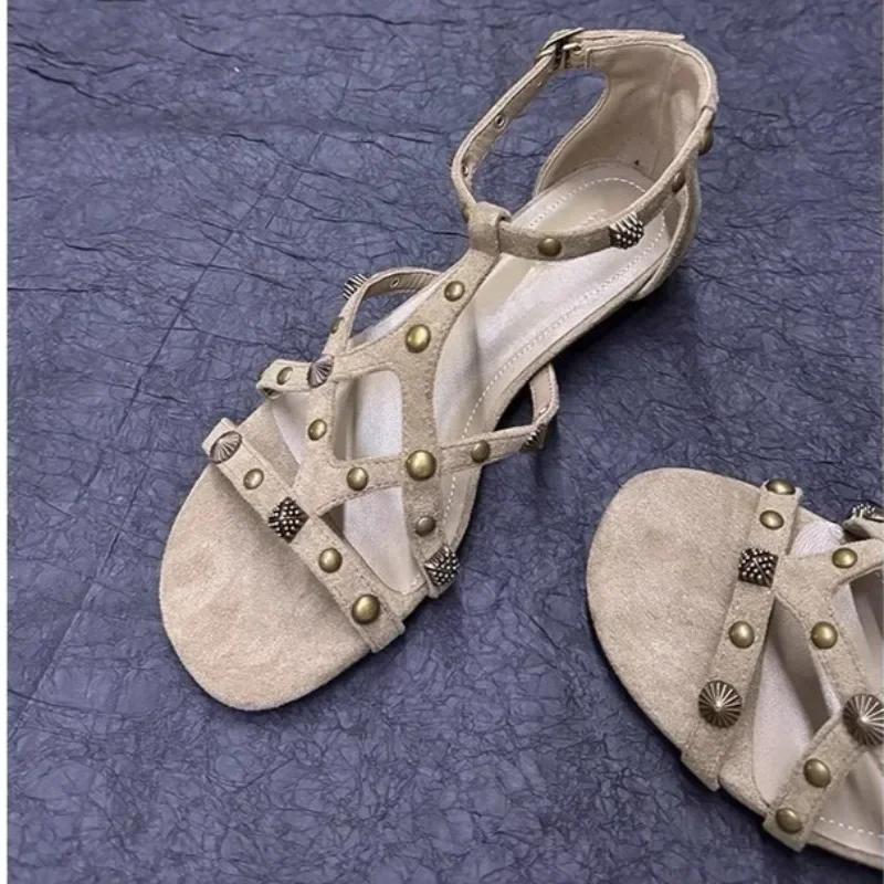 

Fashion Retro Ethnic Rivet Open Toe Flat Heel Roman Sandals 2025 Summer New Niche Round Toe 40