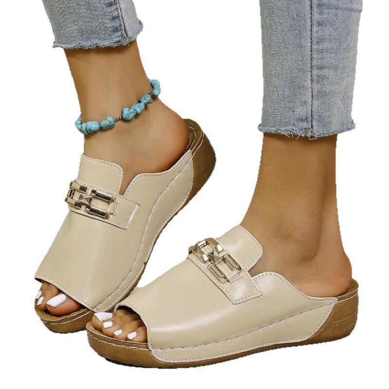Large Size Fish Mouth with Metal Accessories Rocking Shoes Summer New Beach Open-toed Thick-soled Cool Slippers Women