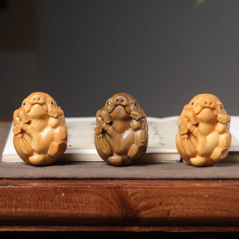Wild Boar Green Sandalwood & Cypress Carved Ornament - Wooden Cultural Plaything, Size: 5.4×4.5×4