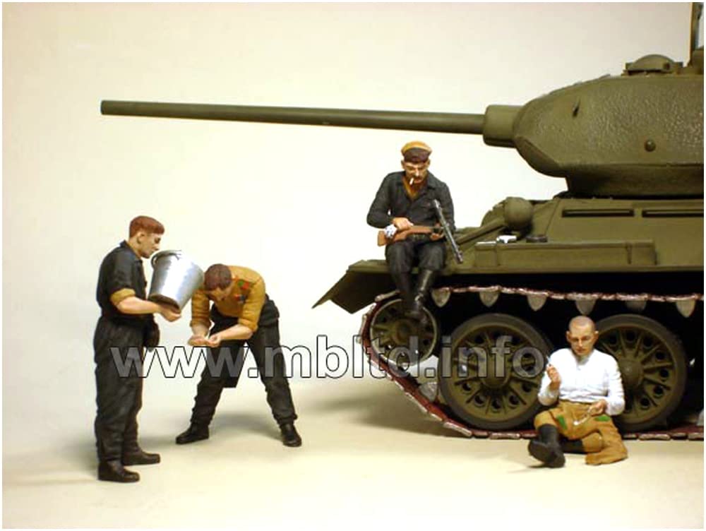 Master Box 1/35 Scale Soviet Tank Crew Resting Scene 1943-1945 Plastic Model Kit (4 Figures) MB35035