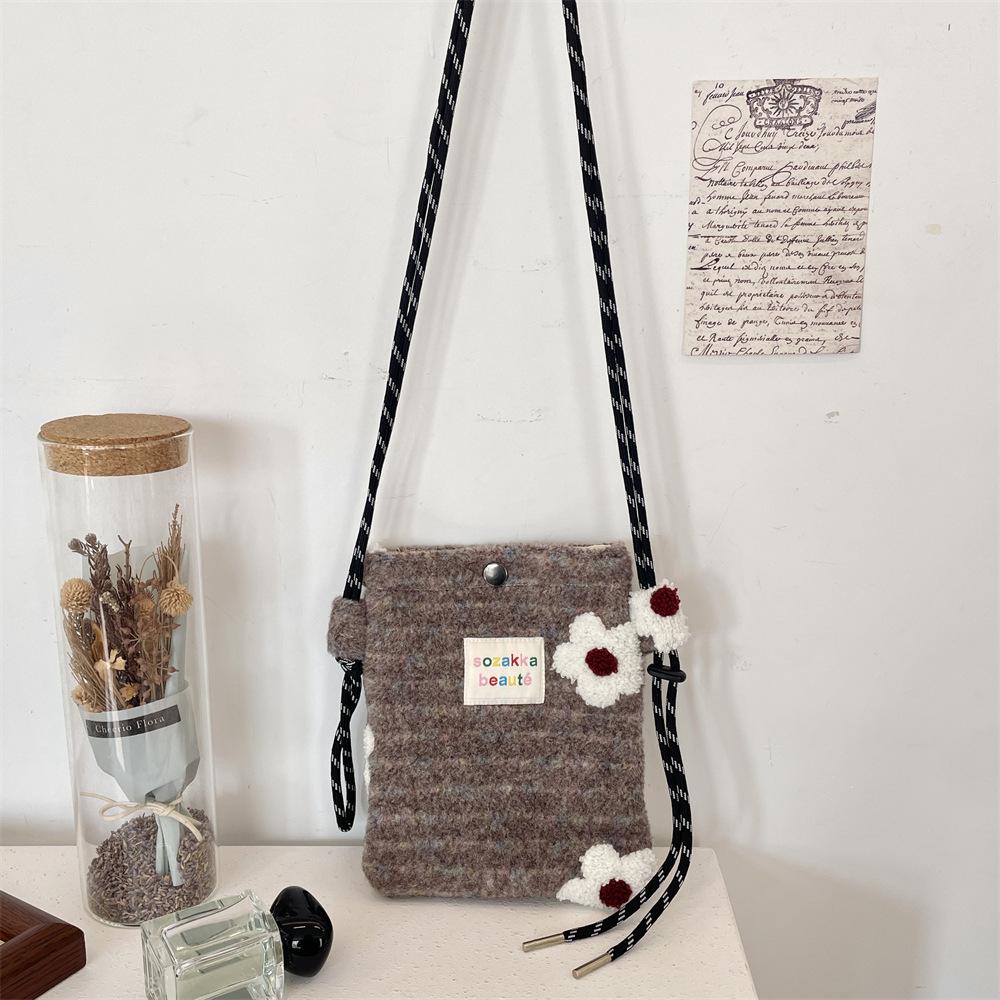 Soft Messenger Bag Plush Flower Commuter Leisure Bag Shopping Underarm Mobile Phone Bag Shoulder Bag