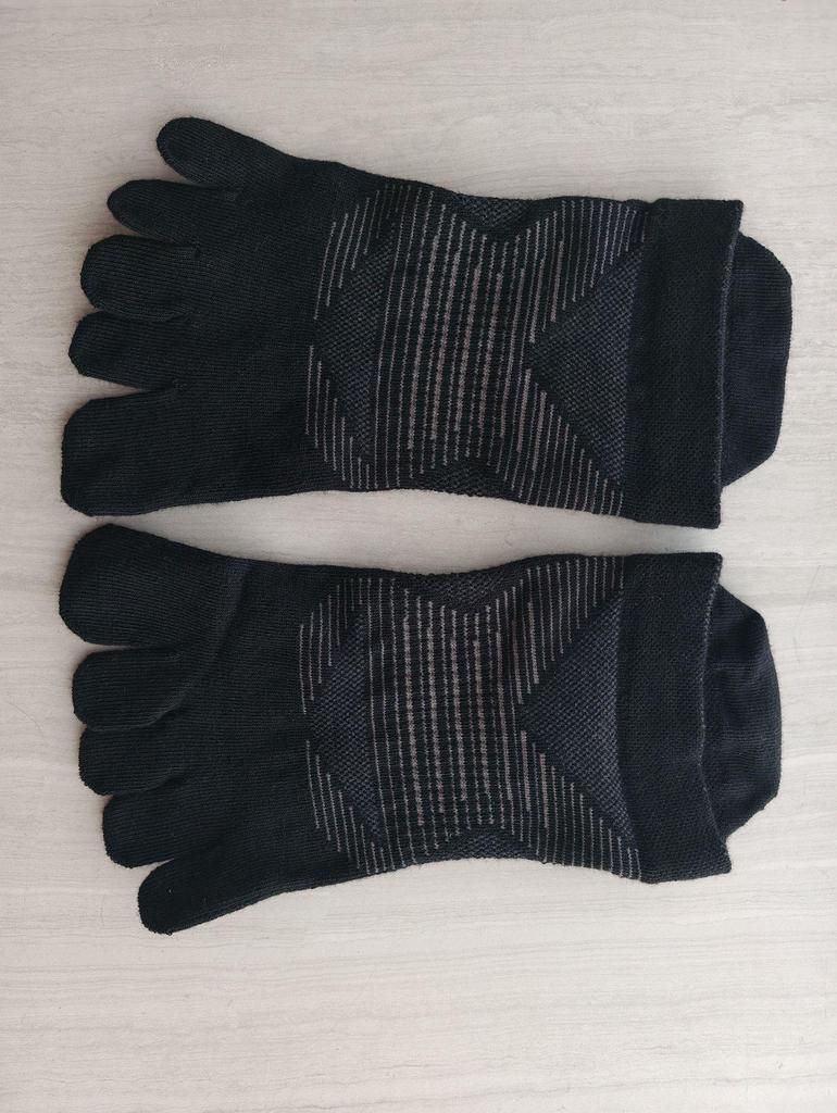 CoolMax Quick-Dry 5-Toe Running Socks: Sweat-Absorbent, Split-Toe Sports Socks for Marathon & Outdoor Activities