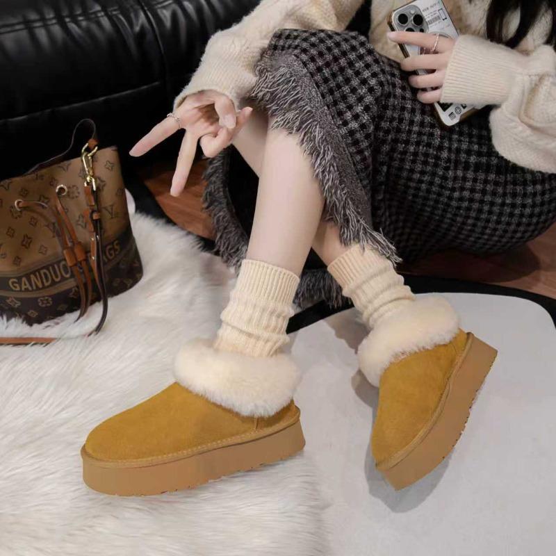 Wool Waterproof Thick-soled Snow Boots for Women, Warm and Velvet Cotton Shoes In Winter Are Versatile