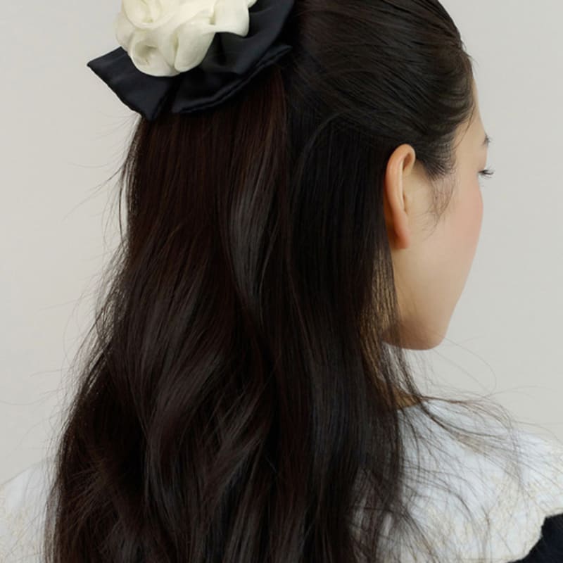 FANTASTIC PLANET Chiffon Rose Haarspange (ELFENBEIN)