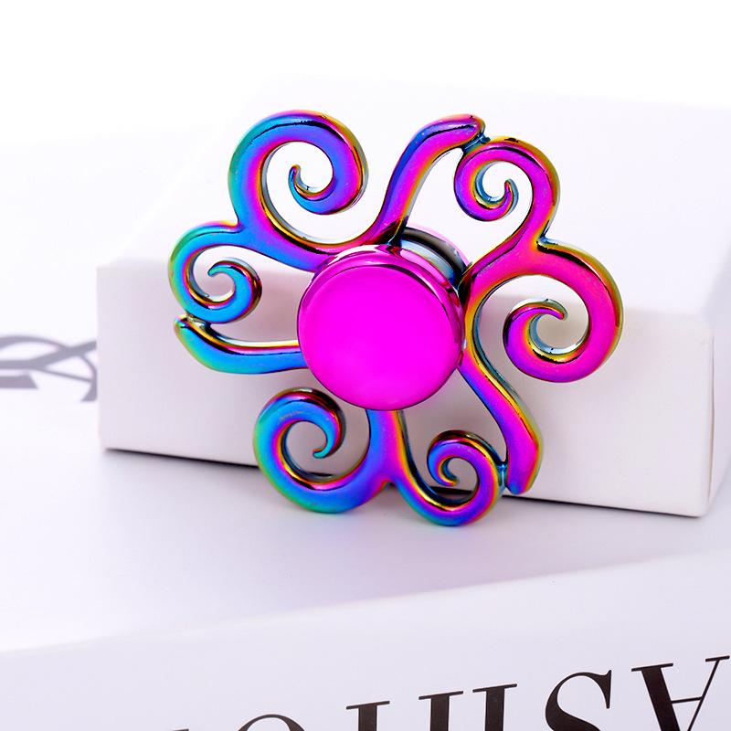 Metallischer Fidget Spinner mit landschaftlichem Motiv: Beliebtes Promi-Straßenmarkt-Dekompressionsspielzeug