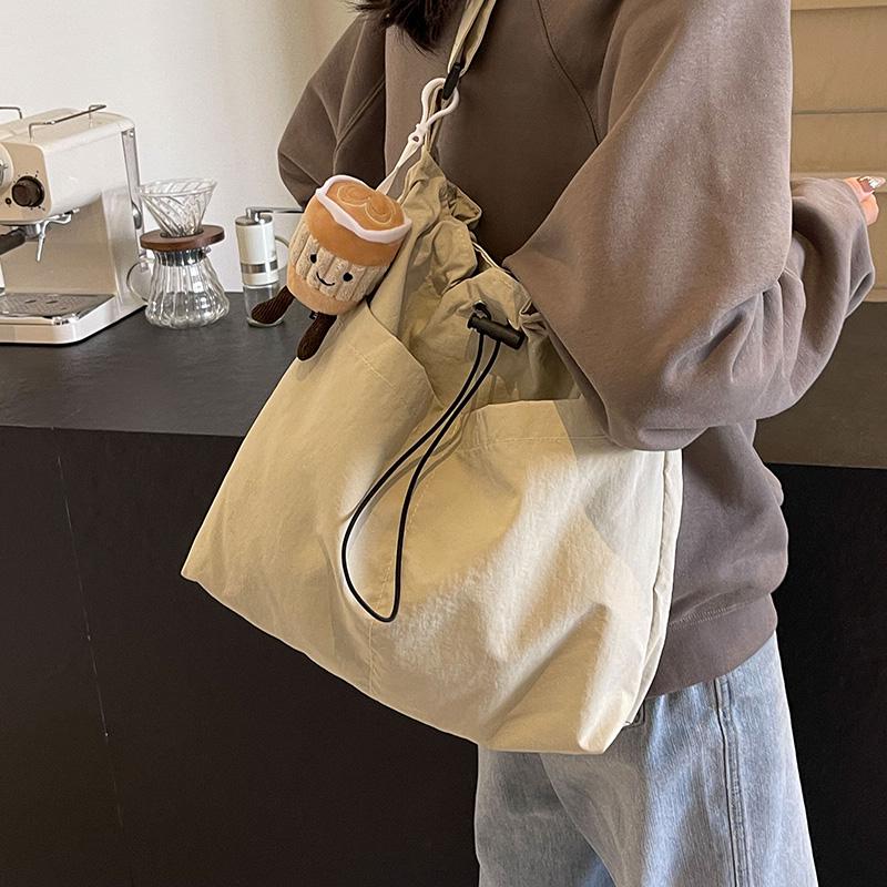 Casual Large Women's Tote - New Fashion Cloth Bag for School & Commuting, Single Shoulder or Crossbody, High-Capacity