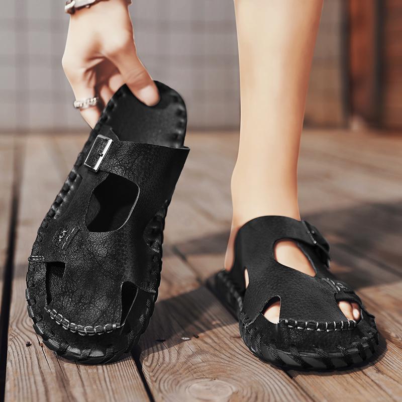 Men Baotou Shoes Sandals Summer Leather Slippers Retro Fashion Men Shoes Man's Beach Slippers Toe Protection for Male Swim Walk