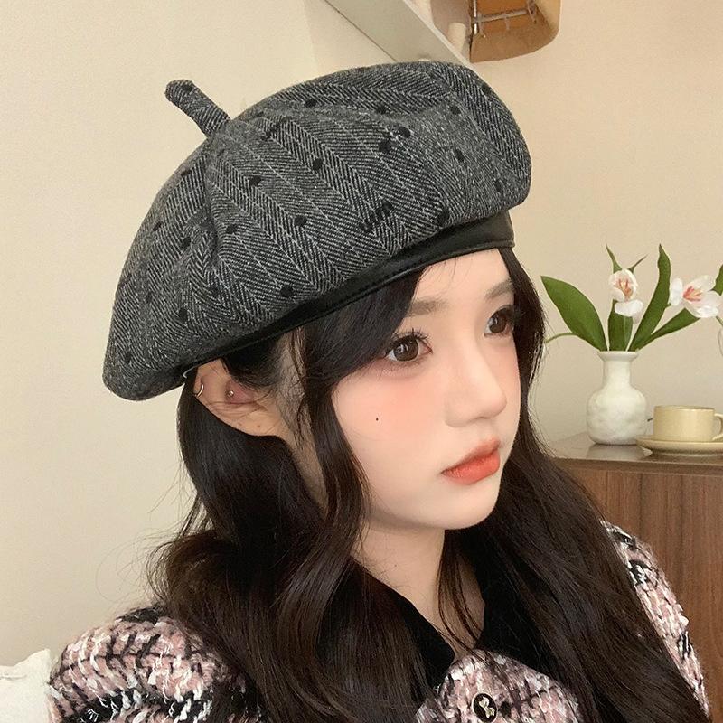 Autumn Hat Women's Retro Versatile Polka Dot Beret Casual Octagonal Hat Outdoor Face Little Painter Hat