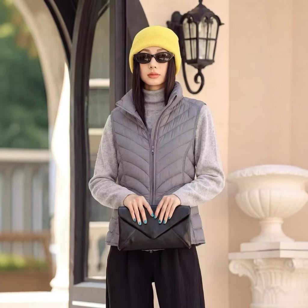 New light and thin short women's down vest liner waistcoat stand-up collar duck down casual fashion autumn and winter coat