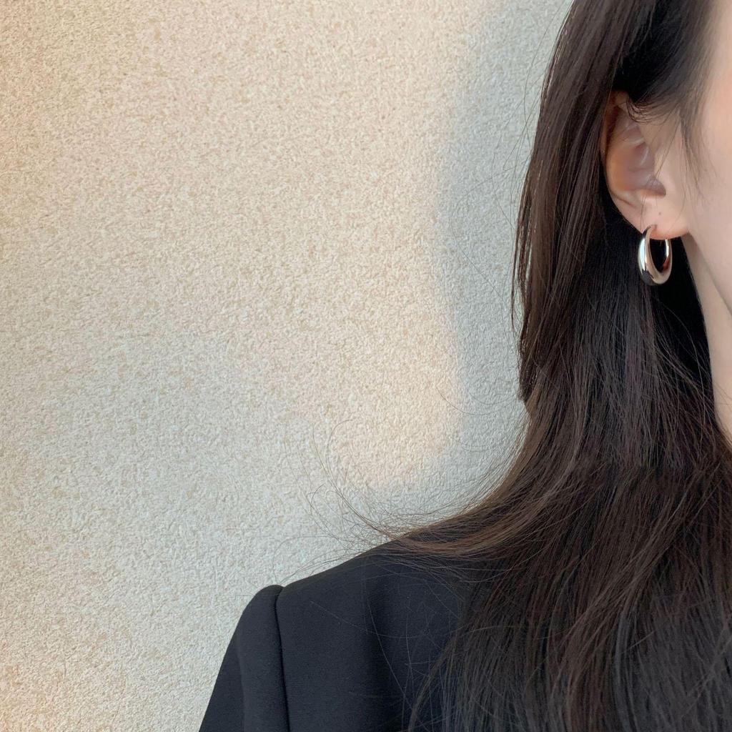 Silver Circle Hoop Earrings - 2023 Trendy Light Luxury Studs with Niche Design for Women