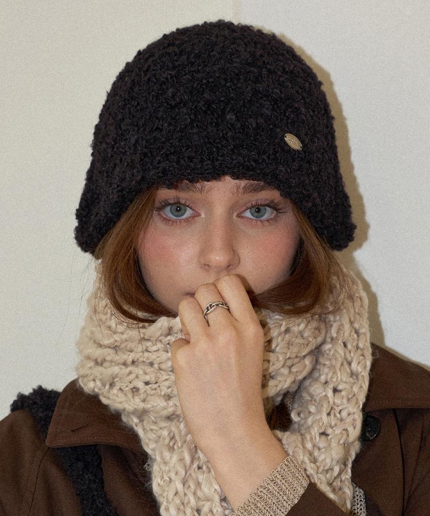 Seullouseulloulli Fluffy Handmade Crochet Sherpa Knit Bucket Hat _ Black