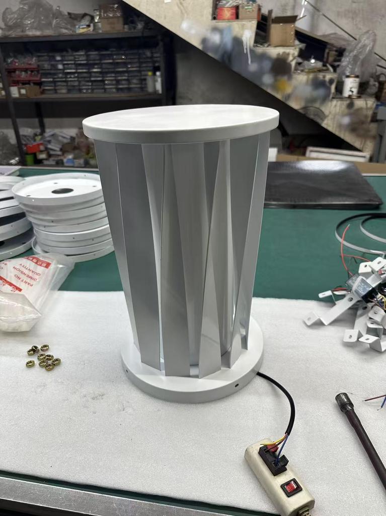 Modern Outdoor LED Garden Lamp for Courtyard, Park, and Villa