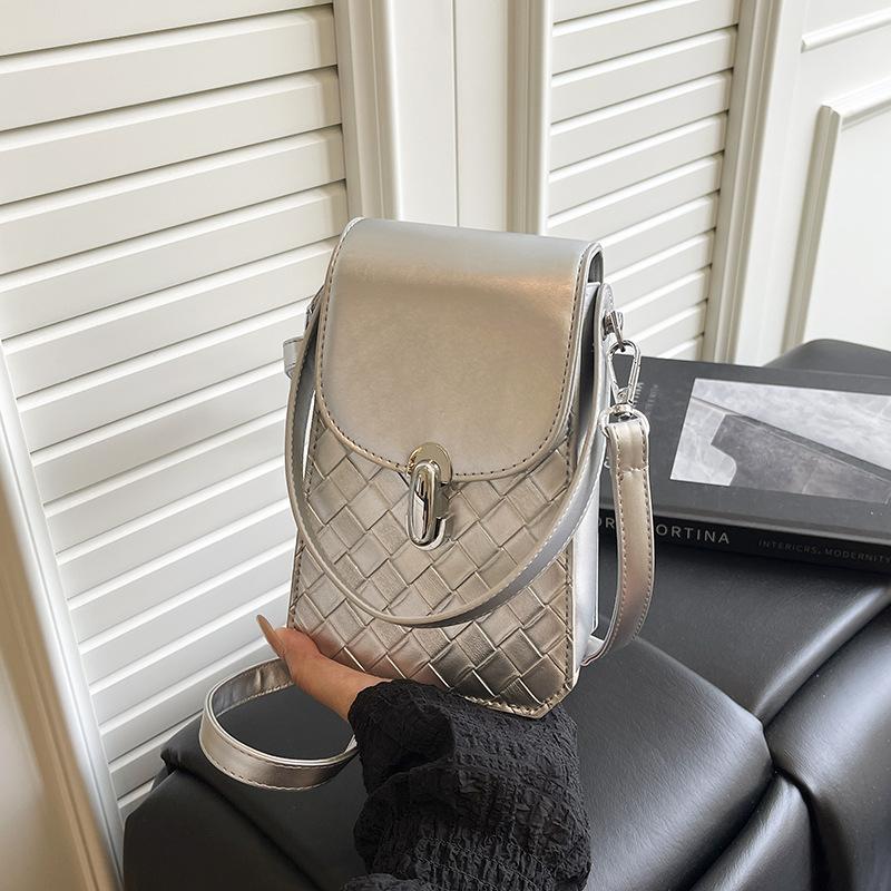 Today's popular bag women's new portable small square bag versatile messenger mobile phone bag small bag