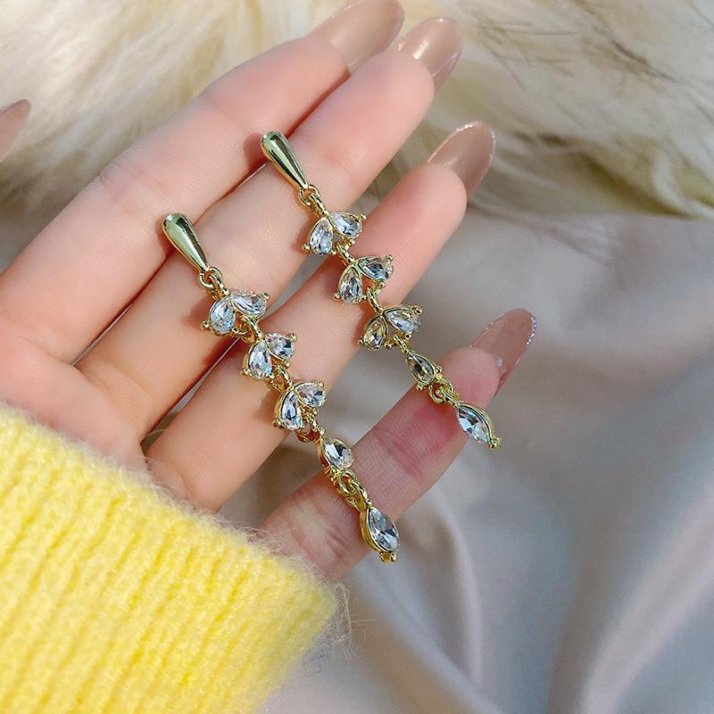 2023 Crystal Long Leaf Tassel Drop Earrings Women’s Personality Fashion Earrings Wedding Jewelry Birthday Gifts