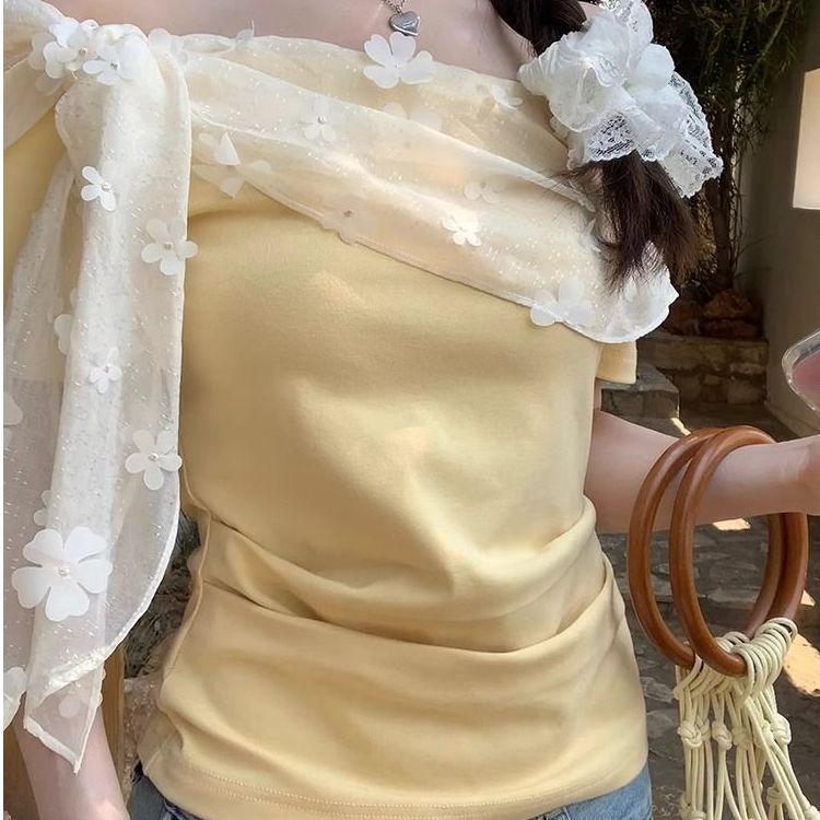 Reds Pavilion Short-sleeved T-shirt Women's New Summer Design Sense Niche Short Yellow Off-the-shoulder One-word Shoulder Top
