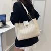 Only beautiful women bag new shoulder bag large capacity tote bag beach vacation straw leisure handbag