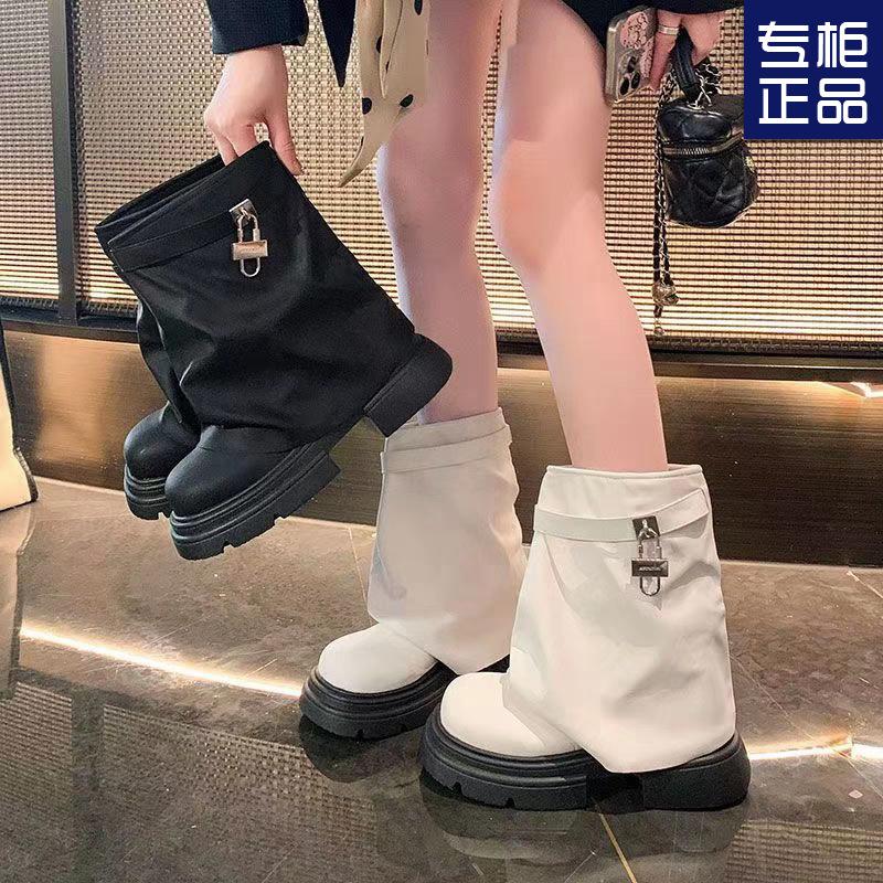 2024 New Internet Celebrity High Sense Thick Bottom Super Fire Show High Short Boots British Style Winter Explosion Martin Boots Women