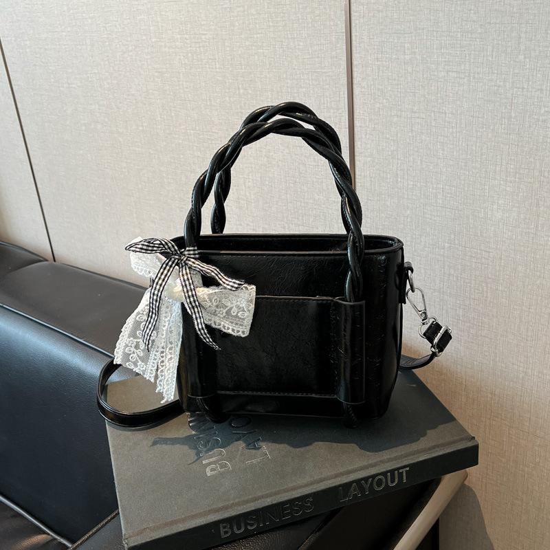 

Изысканная портативная маленькая сумка женская 2025 новая мода универсальная сумка-мессенджер лето популярная сумка-ведро чёрный