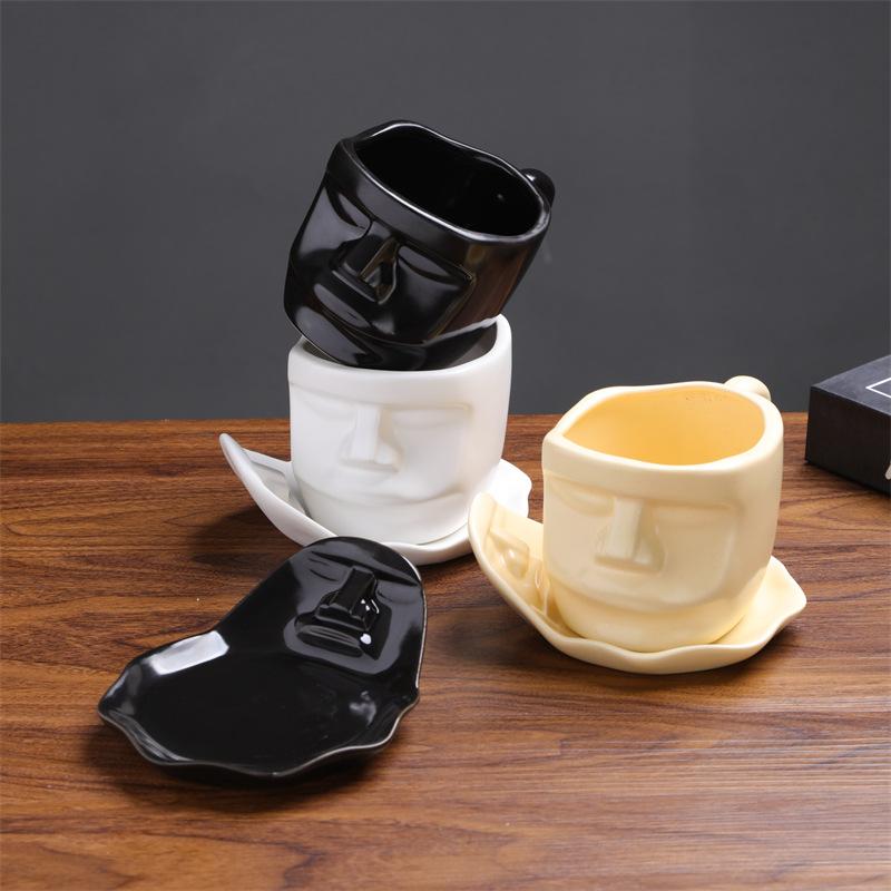 Set Creativ Ceașcă de Cafea și Farfurie Agățată de Ureche Statuetă Față Ceașcă de Cafea Contact Vizual Sărut Ceramică Ceașcă Europeană