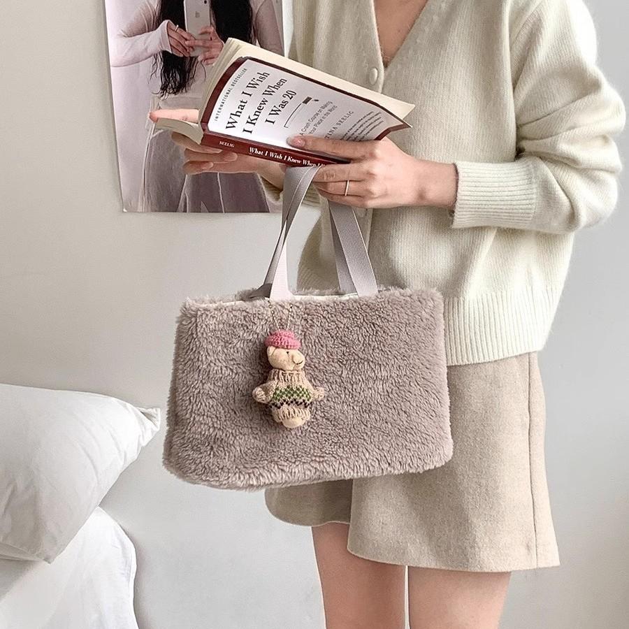 Fluffy Small Bag for Women 2023 New Autumn Fashion Simple Tote Bag Casual Retro Handheld Fluffy Bag for Women