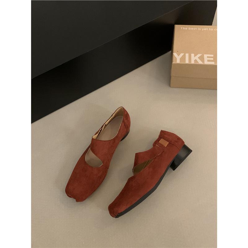 

French retro square head light mouth thick heel single shoes women s spring and autumn new fairy casual word with Mary Jane small leather shoes 39