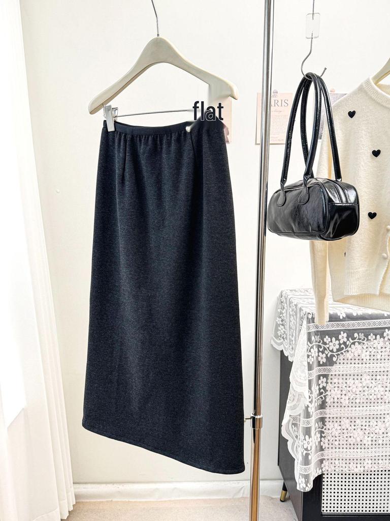 Korean Style Elastic Waist Sports Skirt - Back Slit, High Waist, Thick Woolen for Autumn/Winter
