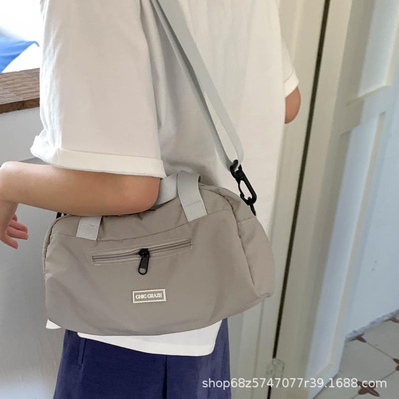 2025 new casual large-capacity handbag bag simple and lightweight travel bag nylon fashion shoulder messenger bag