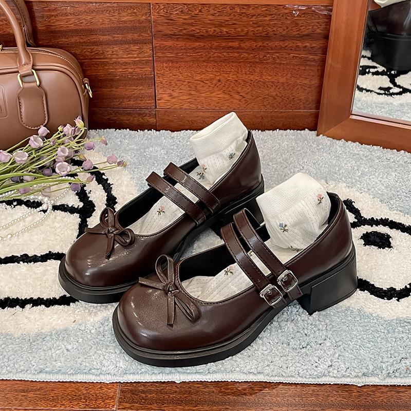 Versatile shallow bow small leather shoes women's 2025 new platform British style retro jk Mary Jane single shoes
