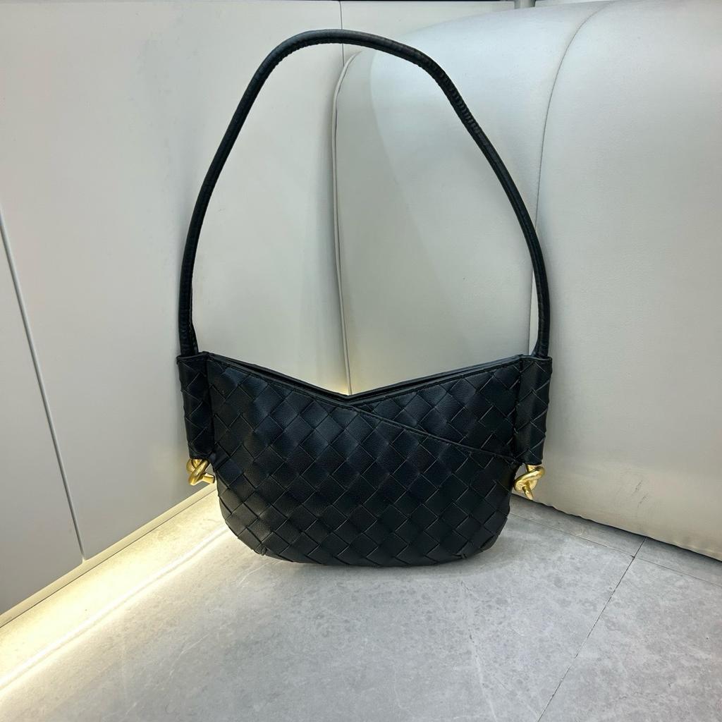 2026 Été nouvelle tendance cuir sac d'aisselle transfrontalier mode décontractée cuir de vachette sac d'aisselle main poignet femmes