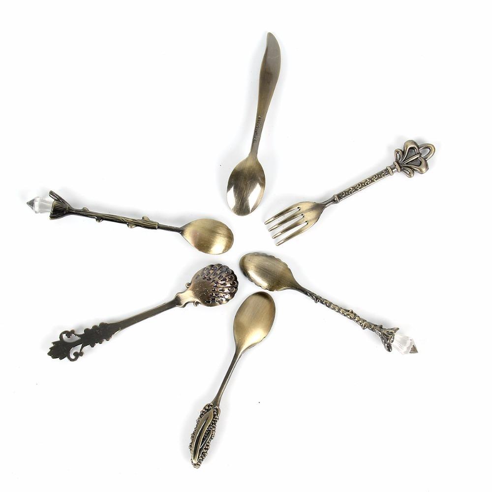 6-delt Mini Royal Style skjegaffel Vintage metallskåret iskremskje Fruktdessertgaffel Kaffe Te Kjøkkenservise