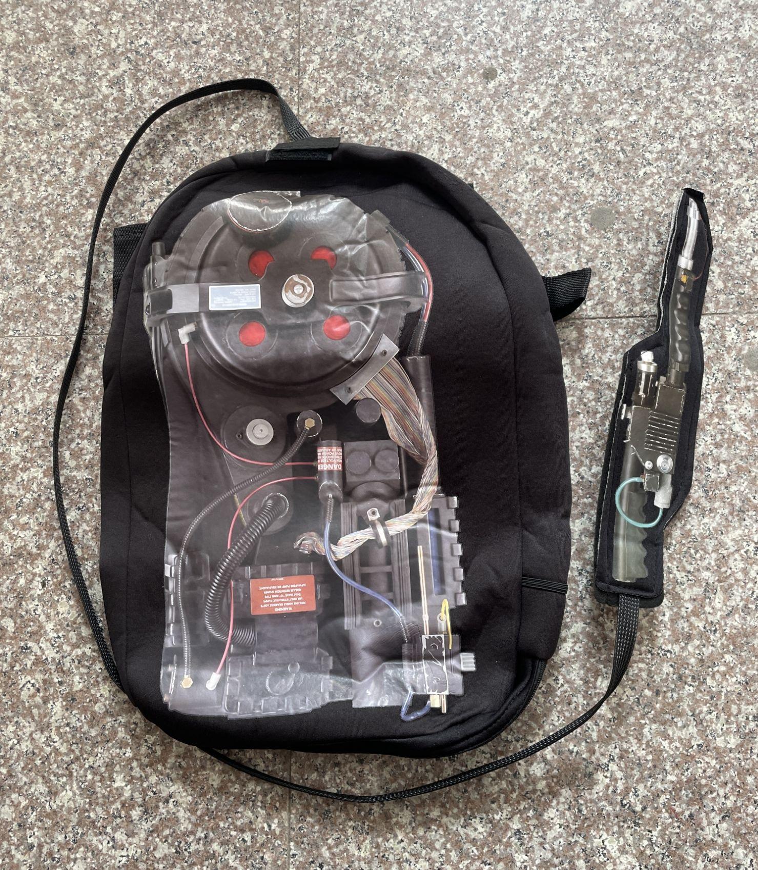 

Ghostbusters uniform, Ghostbusters, costume, quantum bag with gun, Halloween costume. 180cm