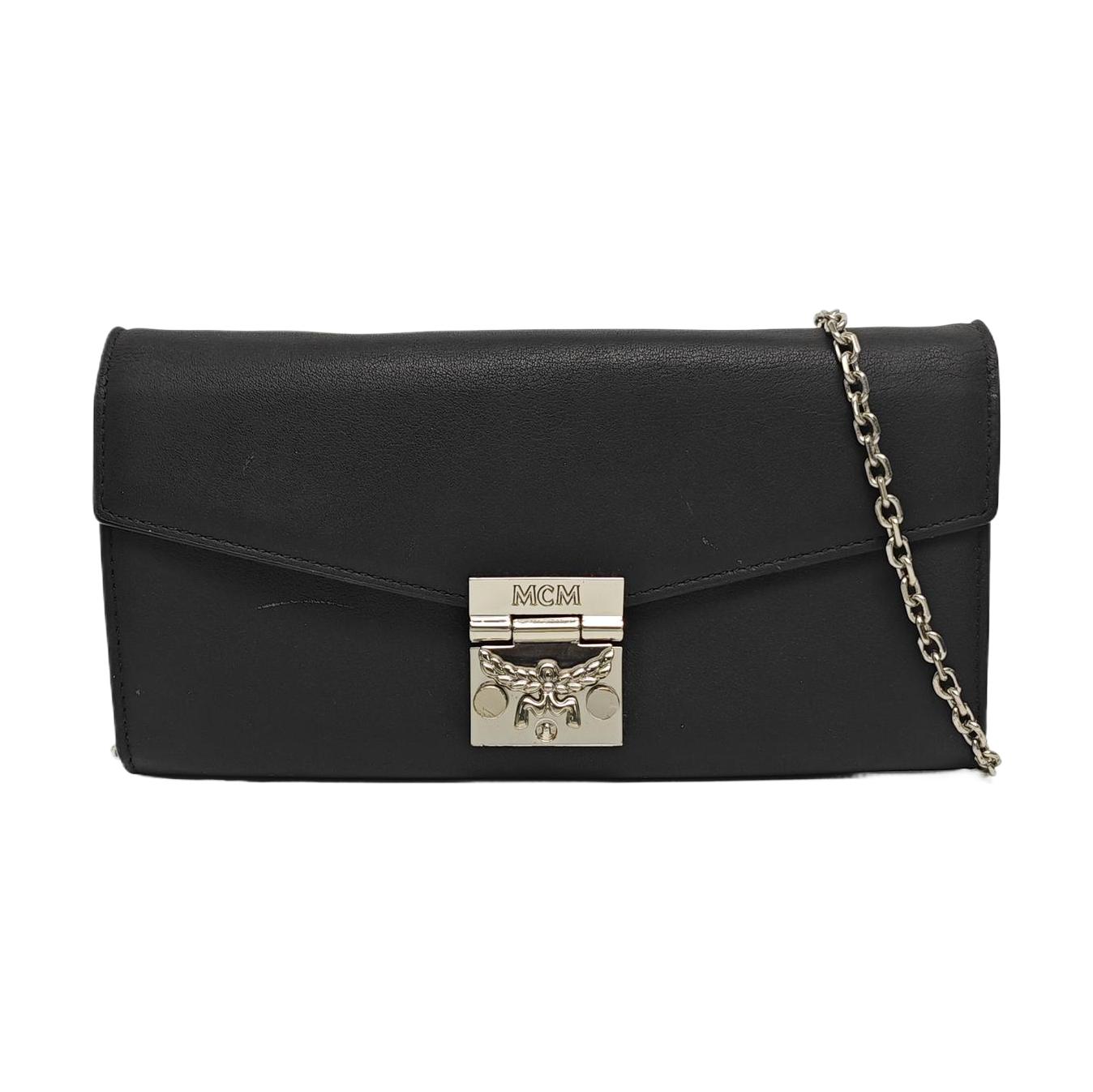 [Pre-Owned] Patricia Black Leather Laurel Leaf Buckle Wallet Silver Hardware - Very Good #ZGW6XF ONE SIZE