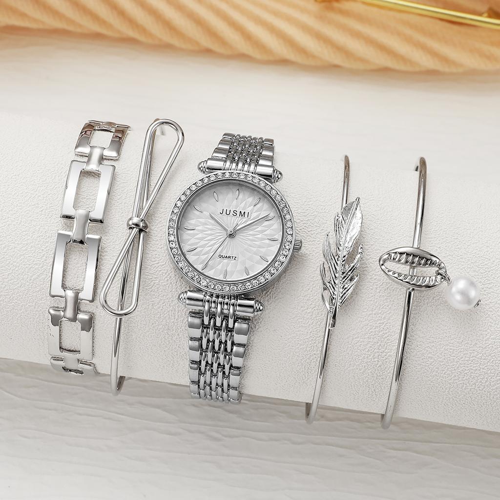 Ladies' Simple Fashion Trendy Temperament High-end New Watch Bracelet Five-piece Set Hot Sale Niche Design Sense Round D