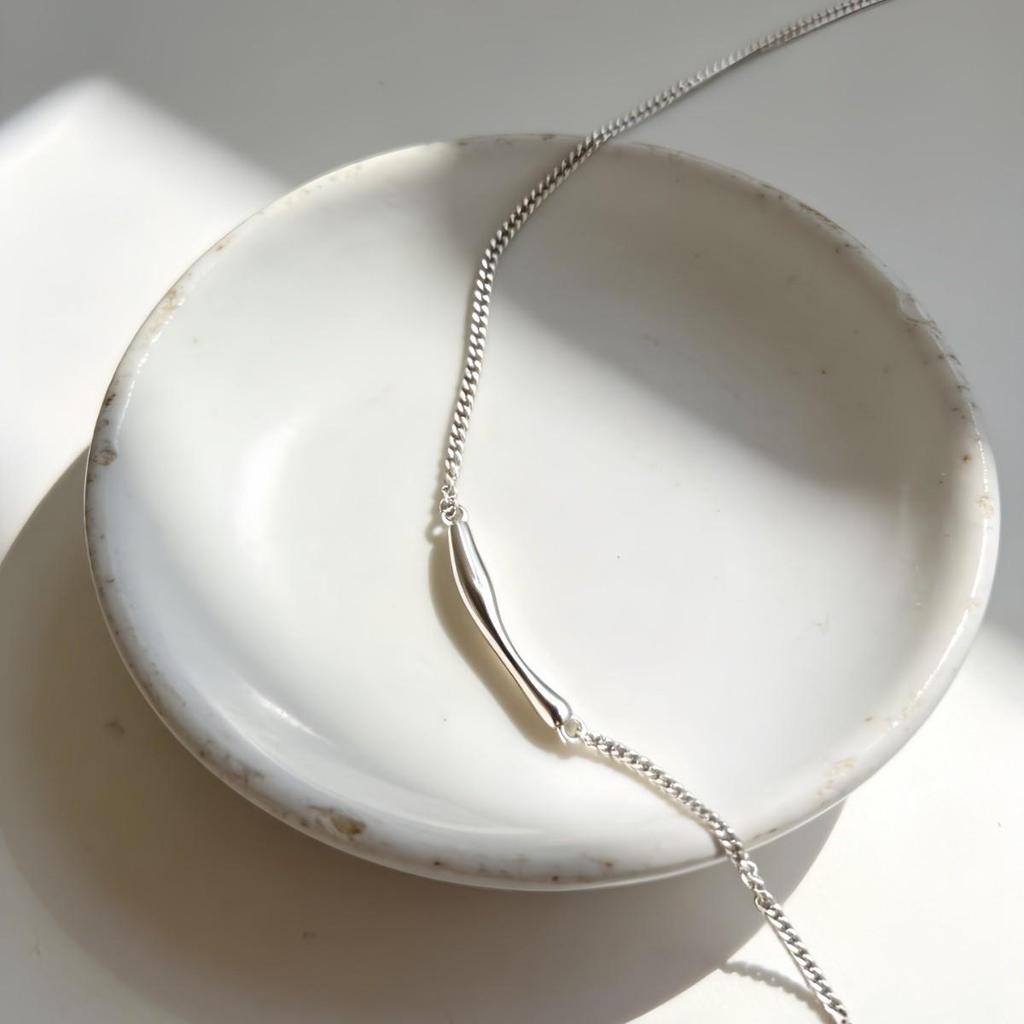 Adjustable S925 Sterling Silver Necklace - Versatile Daily Temperament Design with Cool Textured Side Chain