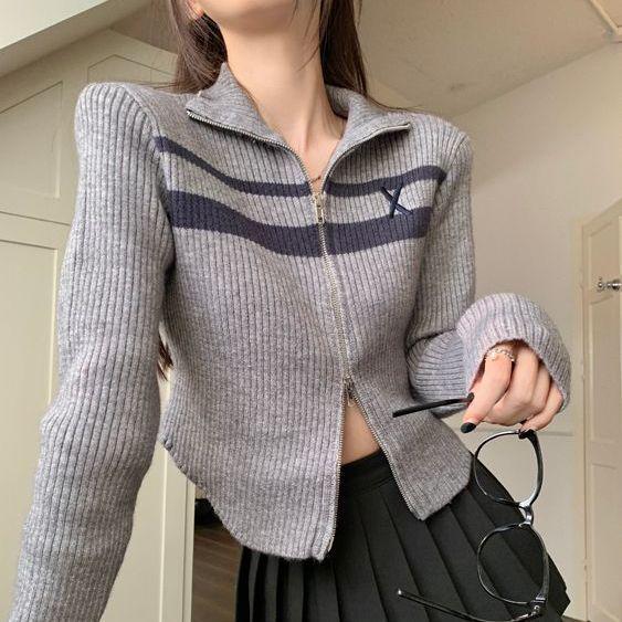 

Женский приталенный свитер-кардиган с воротником поло, на молнии, с вышивкой - Весна/Осень 2025, короткий вязаный топ One Size серый