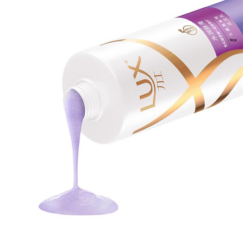 LUX Hydrating Silky Smooth Shampoo