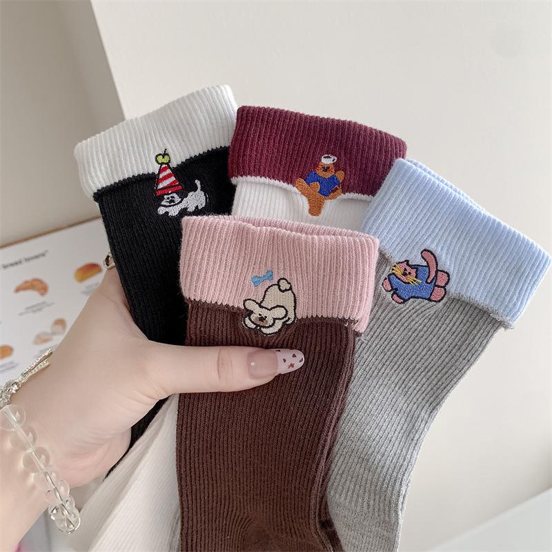 Women's Socks, Spring and Autumn Mid-calf Socks, Women's Thin Cartoon Color-blocking Embroidered Cotton Socks, Pile Socks, Boneless Women's Socks