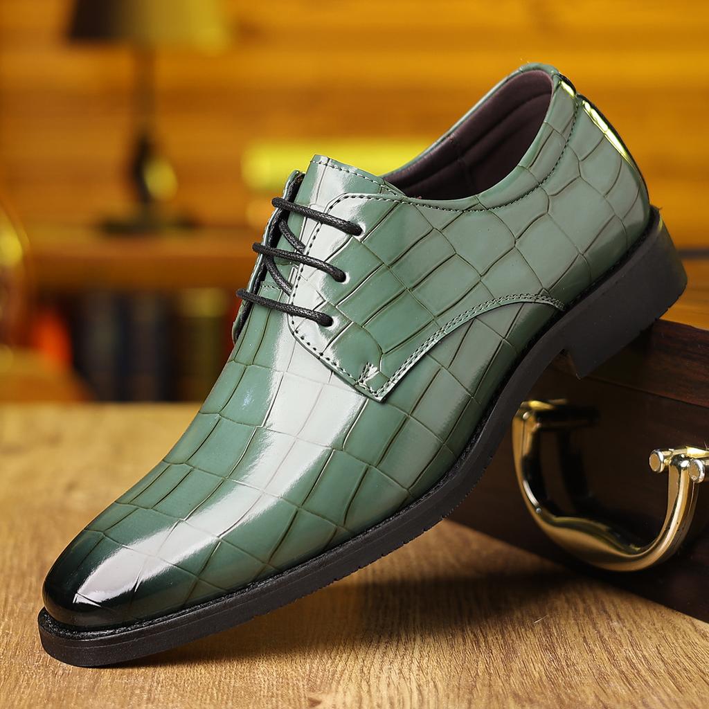 Fashion Big Size Pointed Leather Shoes for Men Fashion New Designer Solid Color Casual Wedding Shoes Male Summer Autumn Dress Shoe Man