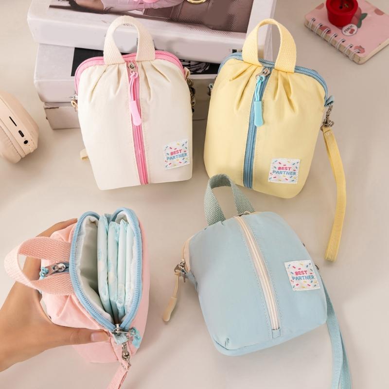 Big Capacity Large Waterproof Carry Bag Sanitary Napkin Organizer For Travel And Workouts Small Portable Makeup Holder
