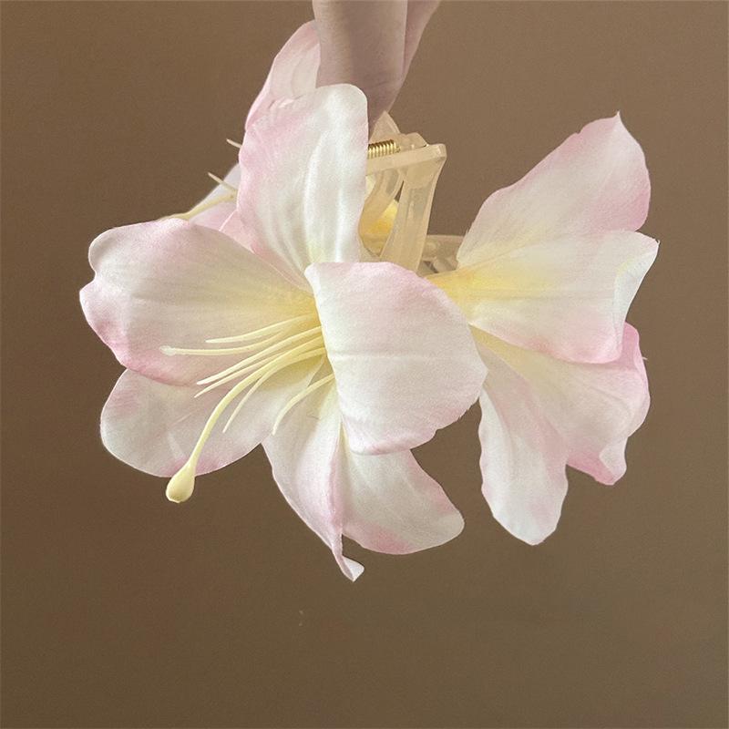 High-End Forest Style Lily Flower Hair Clip - Aesthetic Simulation Shark Grip for Women