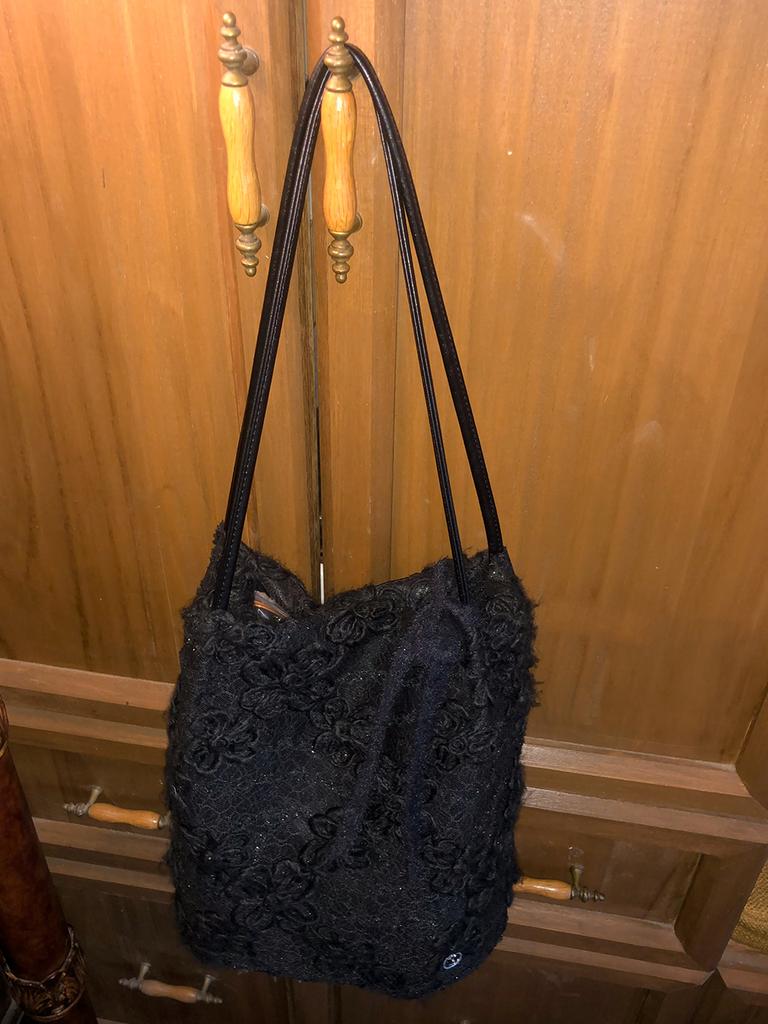 Ovuni Lace Cottage Bag_Snow Flower_Black