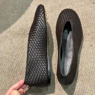 Version peau de mouton~ Chaussures simples à bouche peu profonde tissées à la main rétro françaises pour femmes, à semelle plate, tendance et tempérament, chaussures de grand-mère à enfiler