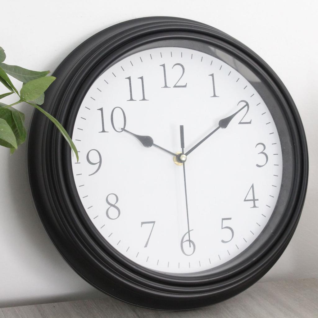 Clocks and Clocks Living Room Home Fashion Creative Modern Simple Decorative Clocks Light Luxury Style North Wall Clock