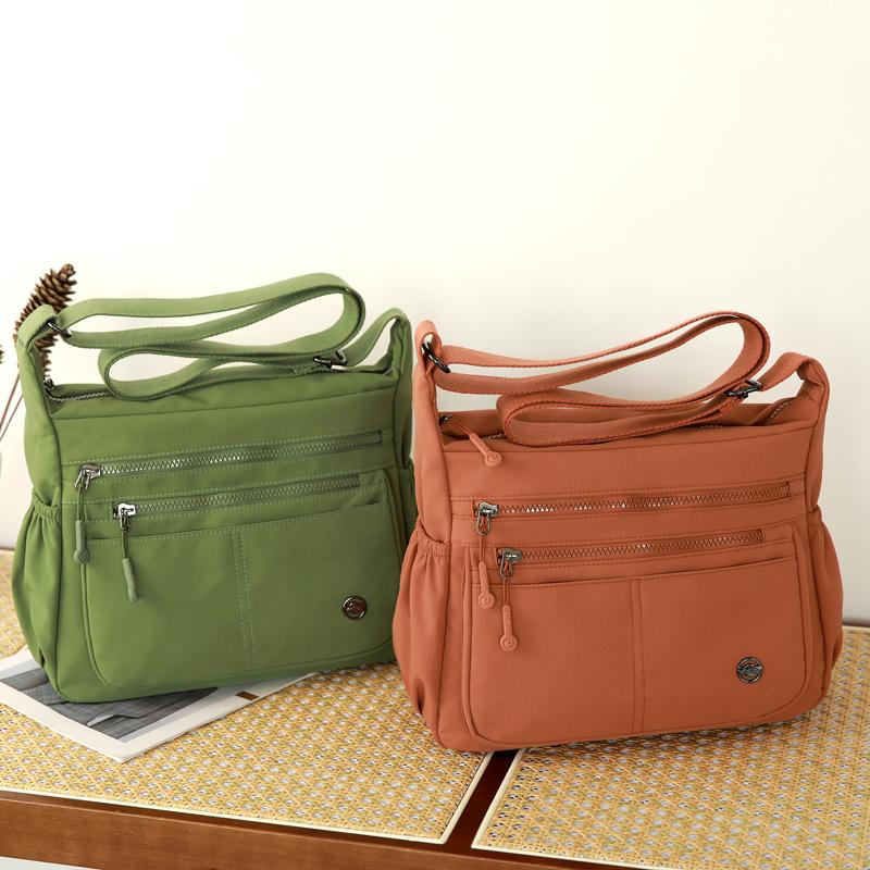 Women's Large Capacity Shoulder Bag Multi-Compartment Lightweight Crossbody Bag