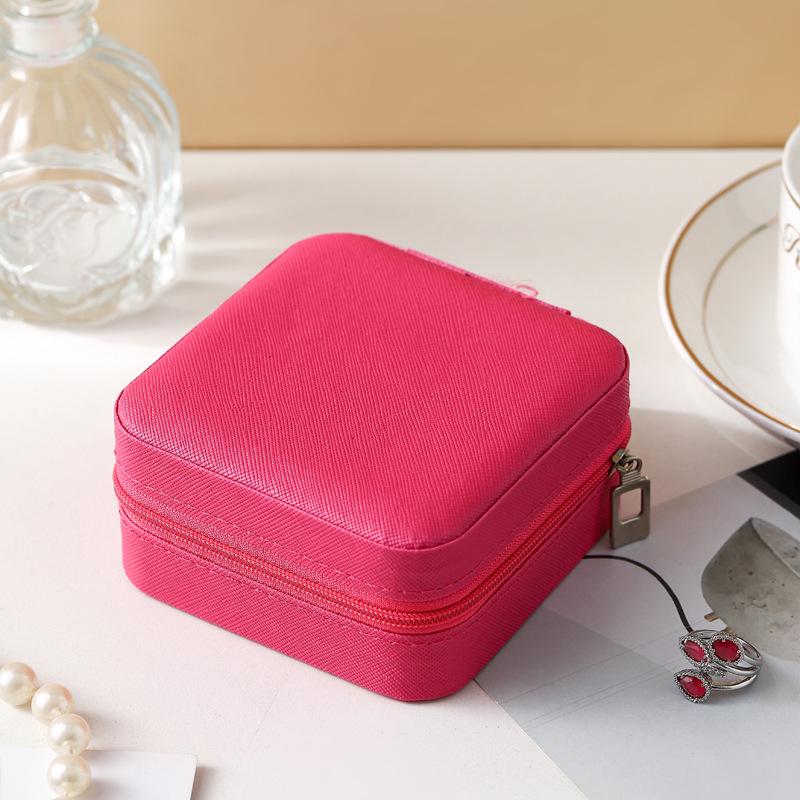 

Запираемая кожаная дорожная шкатулка для ювелирных изделий - маленькая, портативная, высококачественная подарочная коробка 10x10x5 cm розы красного