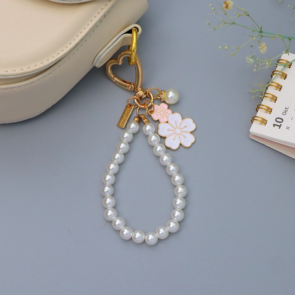 Trendy Letter Pendant Cherry Blossoms Keychain Luxury Fashion Car Key Ring Pearl Beaded Chain Bag Accessories