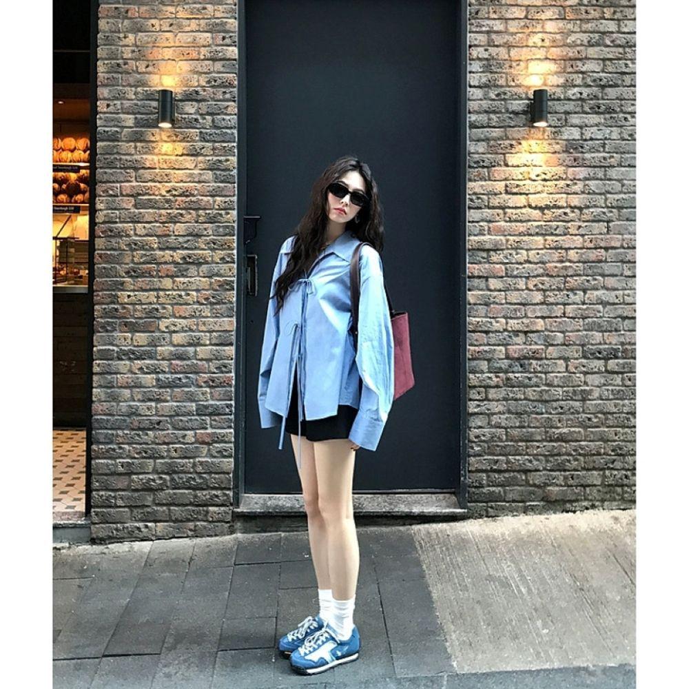 2025 Spring Korean Style Women's Whitening Lapel Shirt - Age-Reducing Fashion Design