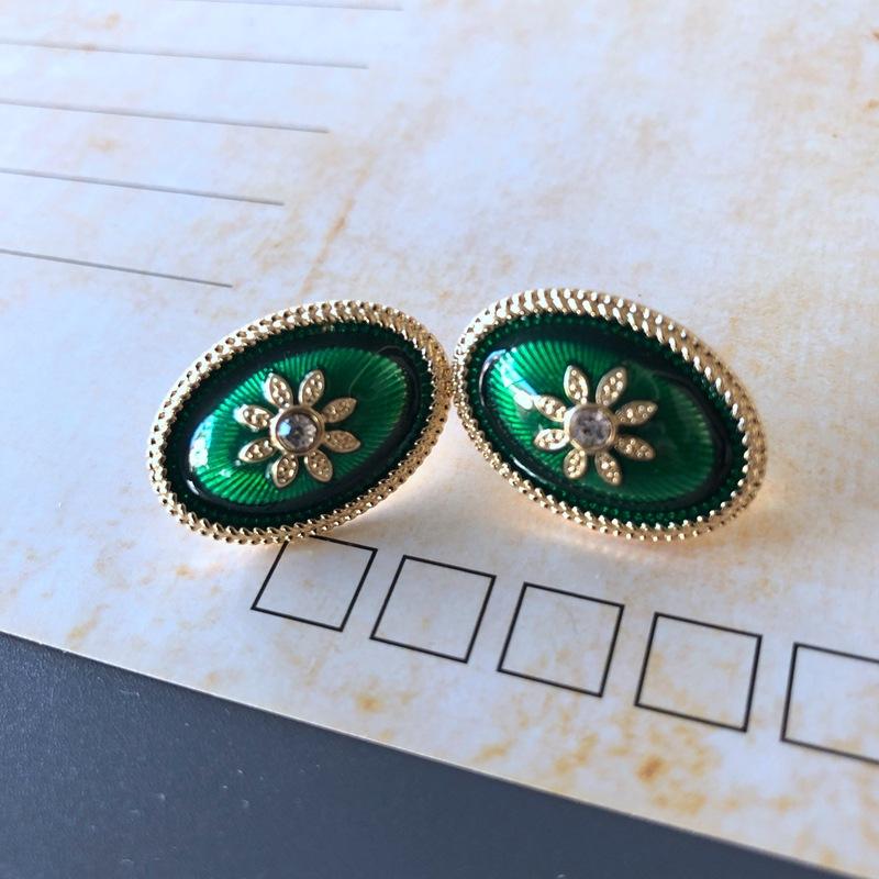 Vintage Women Baroque Green Color Pearl Enamel Earrings Trendy Palace Round Heart Shape Stud Earring Exquisite Lady Stud Earing