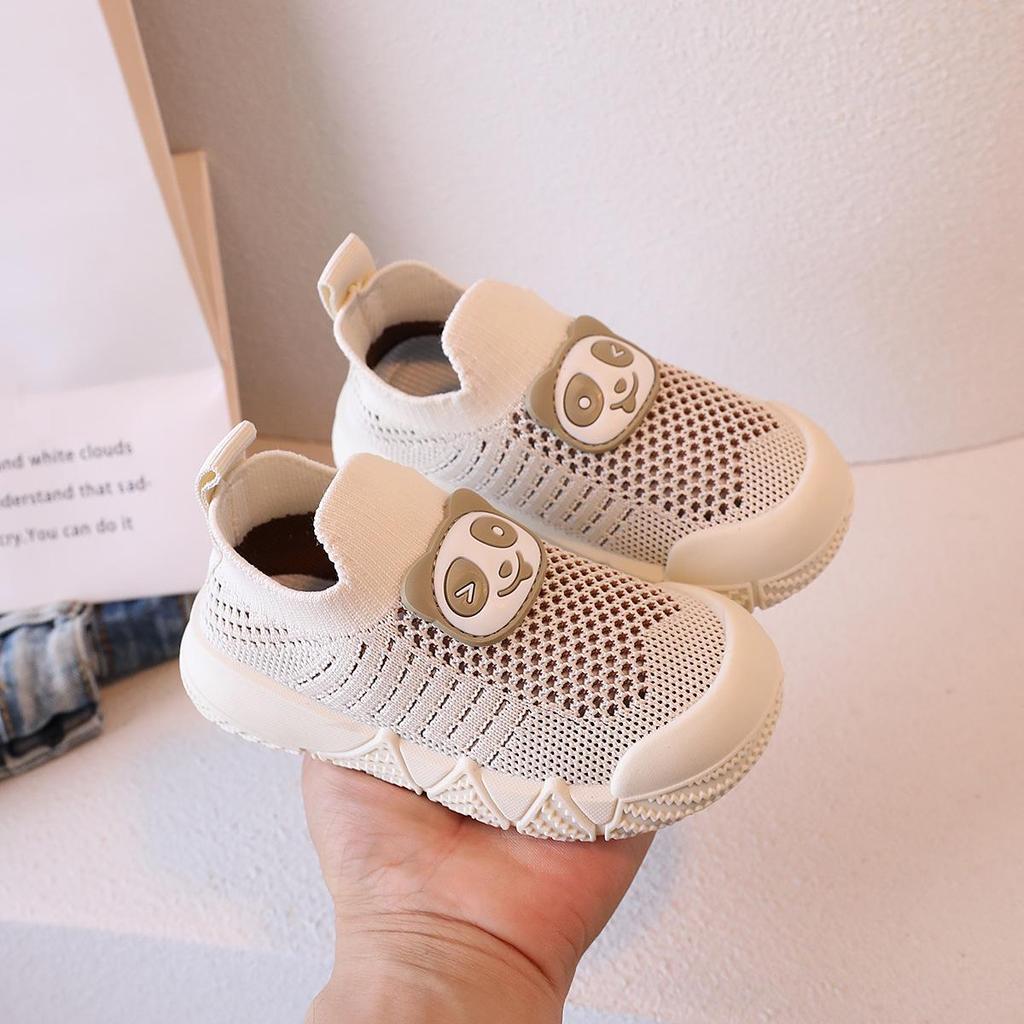 Kids' Breathable Slip-On Sports Shoes for Kindergarten - Boys' and Girls' Soft Mesh Casual Sneakers for Spring and Summer