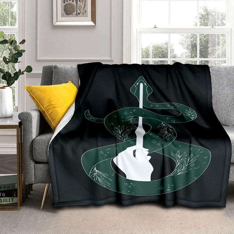 1pc Snake Holding Wand with Stars Cartoon Blanket,Portable Throw for Travel & Camping, All Season Cozy Blanket,Ideal Gift